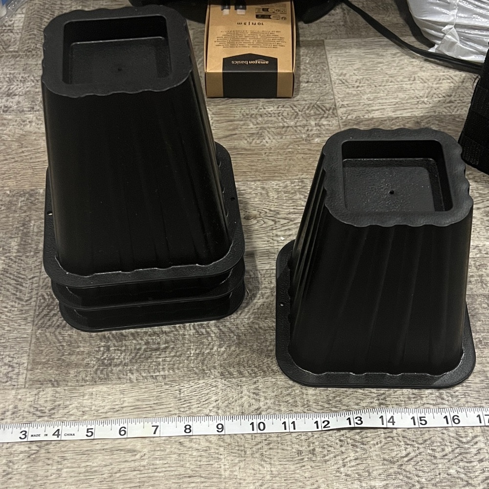 Black Bed Risers